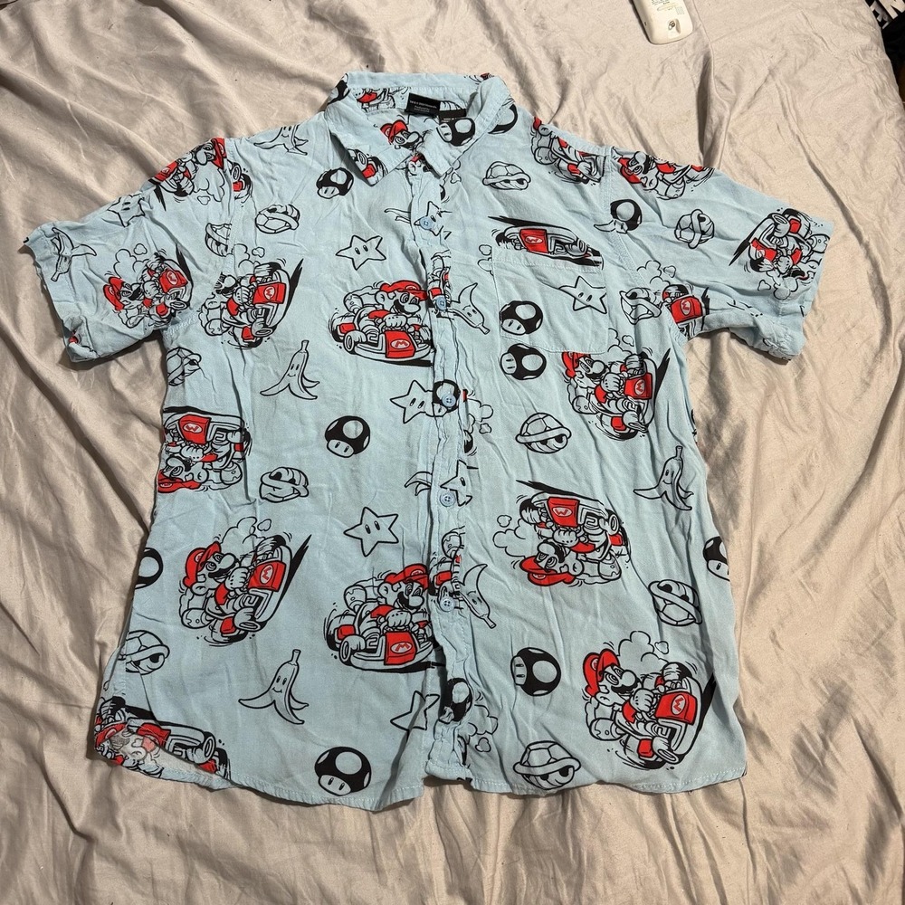 Bioworld Button Up Shirt Mens M Blue Super Mario kart Graphic Short Sleeve